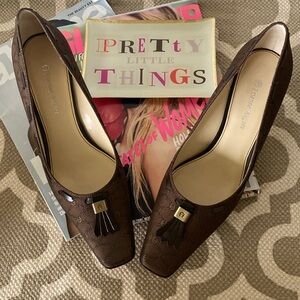 “Etienne Aigner” brown logo kitten heels; size 8